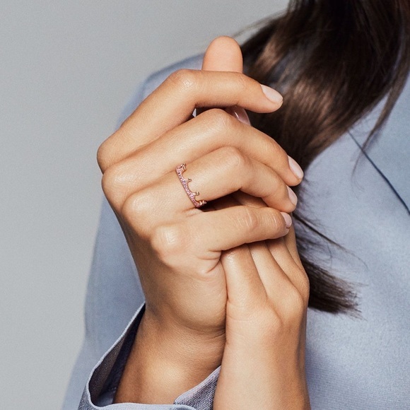 Pandora: Flower Crown Ring - Picture 5 of 7